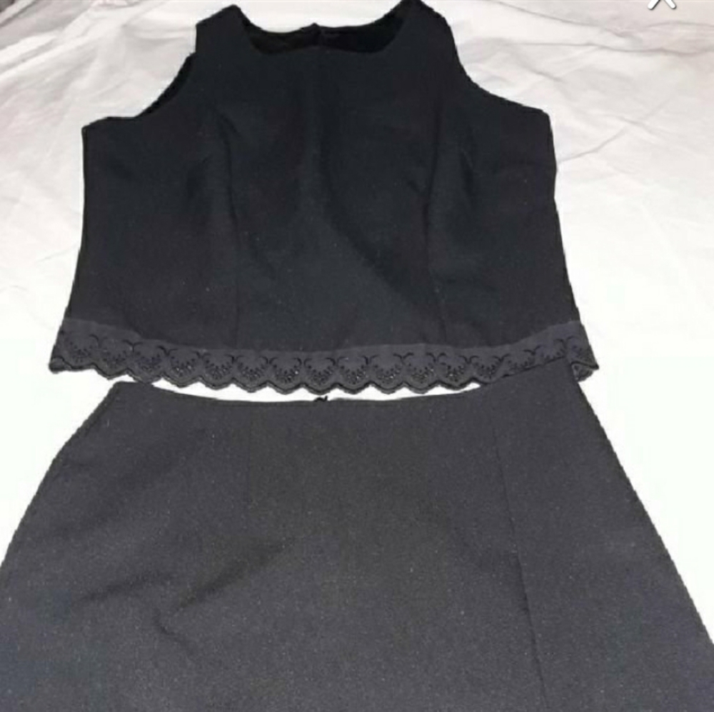 Beobe Collection skirt suit
